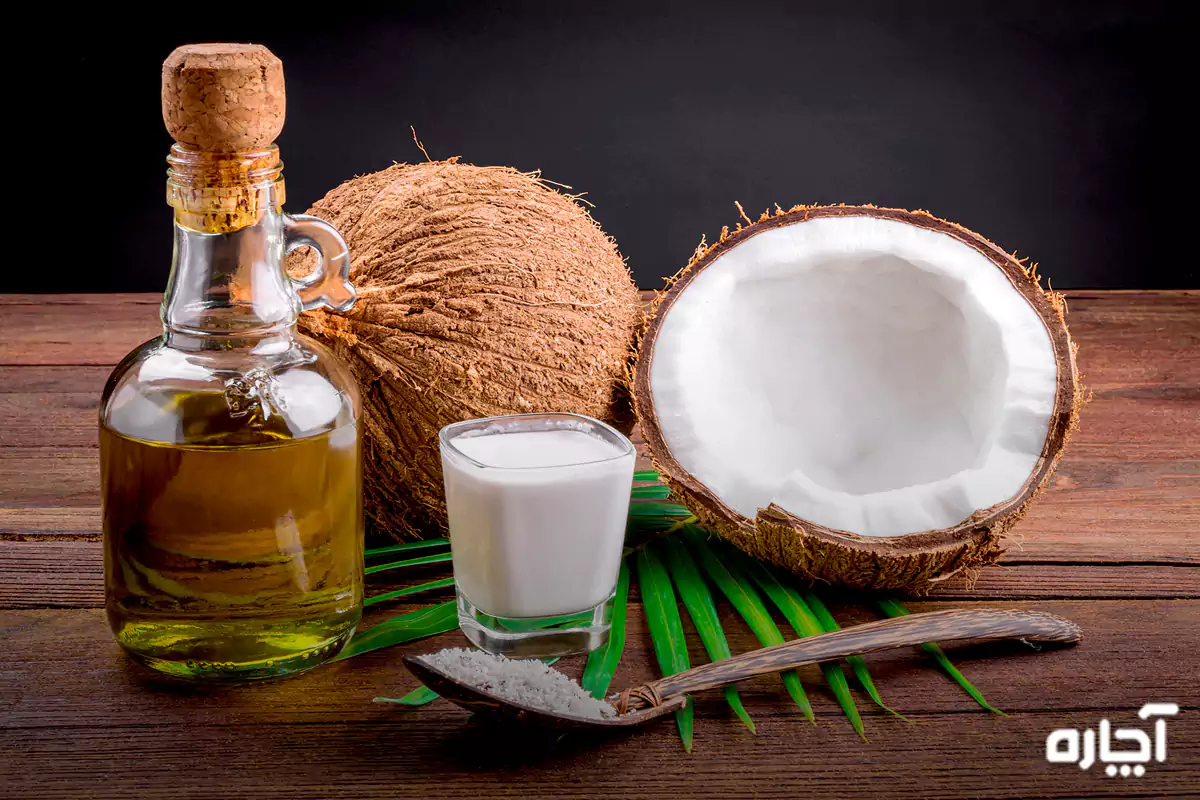 Making eyebrow gel with coconut oil