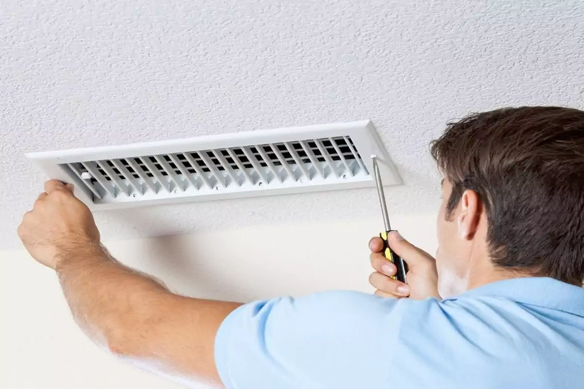 Installing evaporative cooler vent