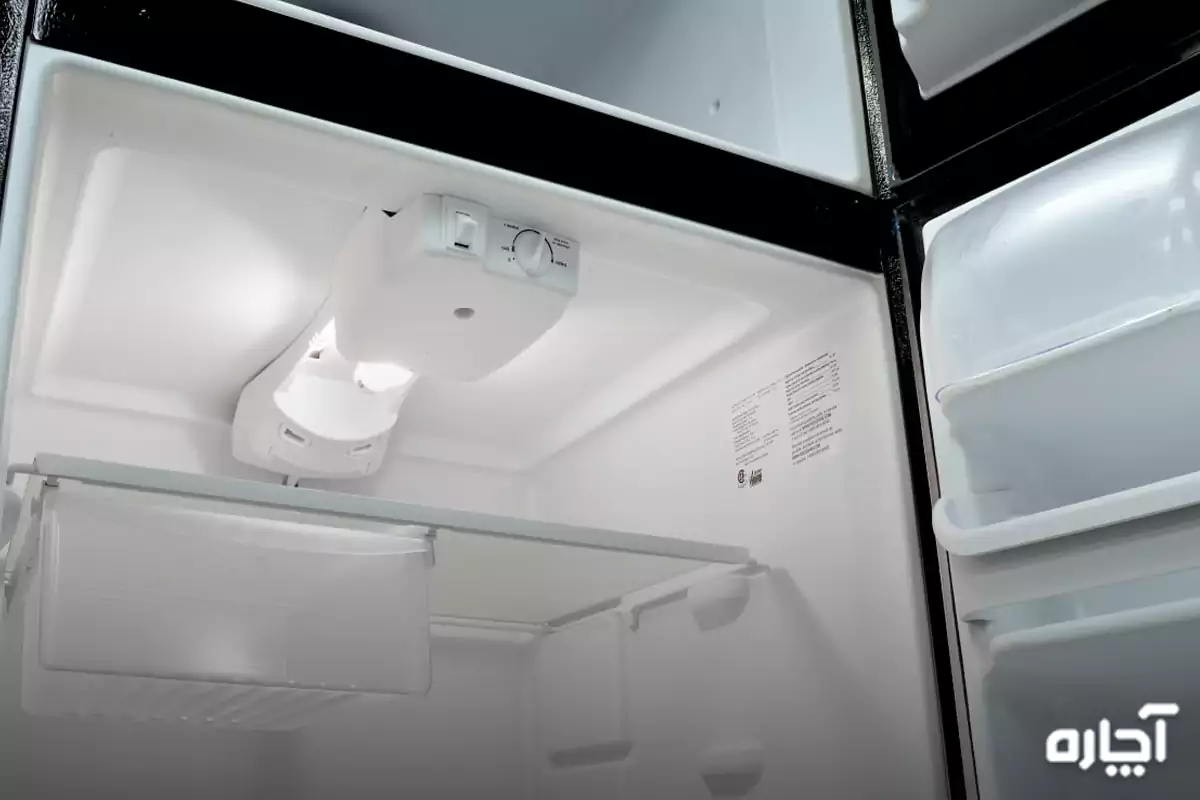 reason for flashing of refrigerator light