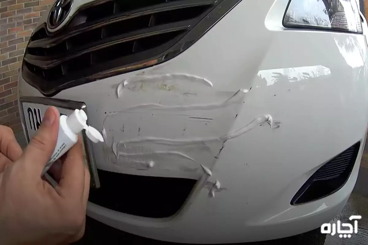 Removing car scratches