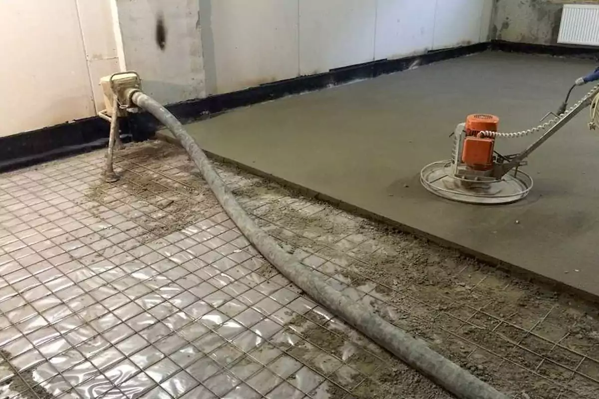 What is screed flooring