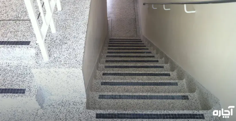 نظافتچی راه پله در اهواز