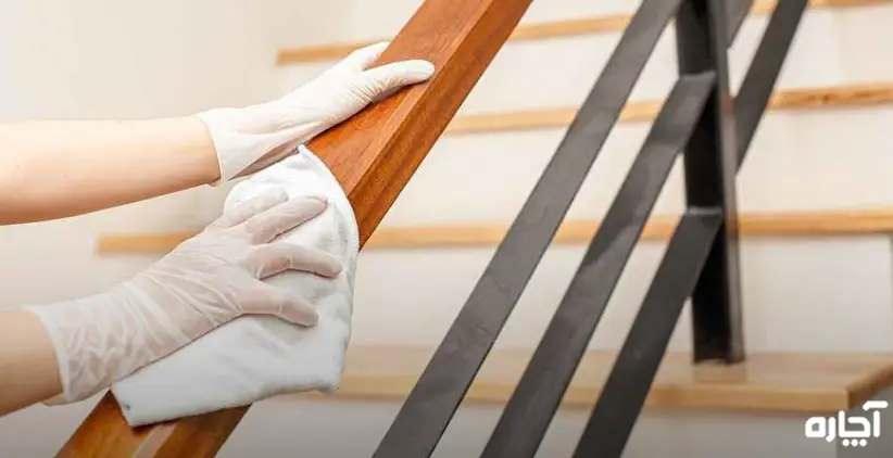 نظافتچی راه پله در قم