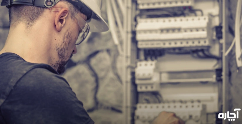 برقکار در غرب تهران