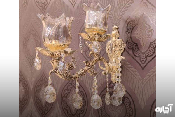 نصب لوستر دیواری برای ورودی خانه