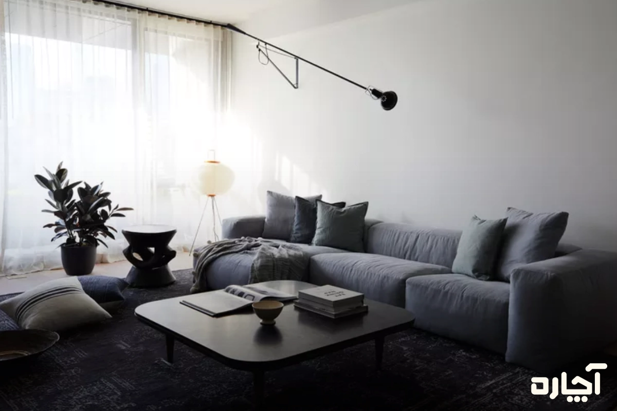 رعایت تضاد بافتی پارچه‌ها در ست کردن پرده با فرش یا مبلمان