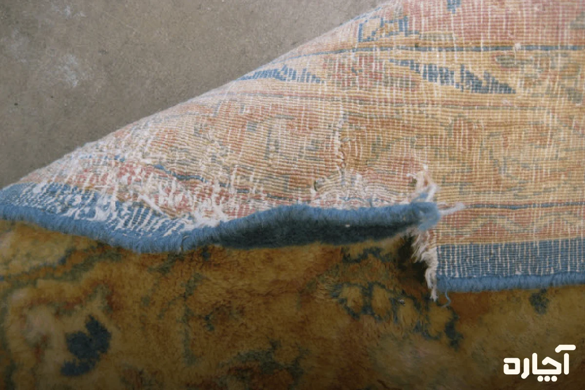 نشانه پوسیدگی فرش؛ سستی و شکنندگی تاروپود