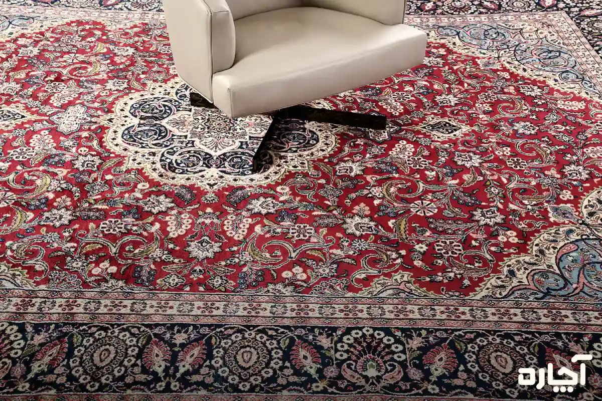 نحوه نگهداری از فرش ابریشمی با قرار ندادن اشیای سنگین روی آن