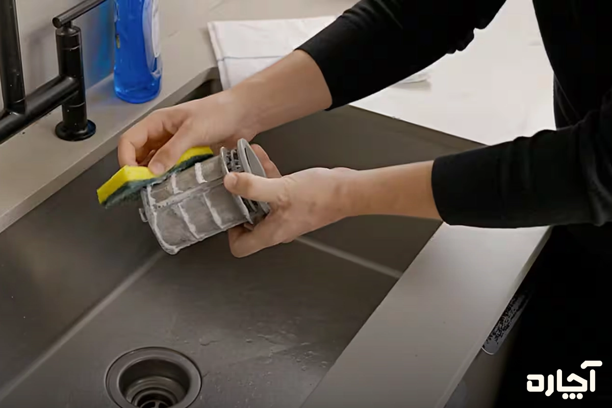 برای از بین بردن کپک ماشین ظرفشویی از فیلتر شروع کنید