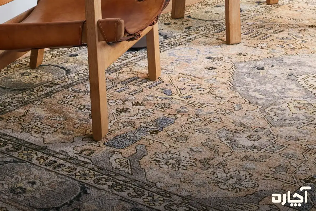 نحوه نگهداری از فرش ابریشمی با قرار ندادن اشیای سنگین روی آن