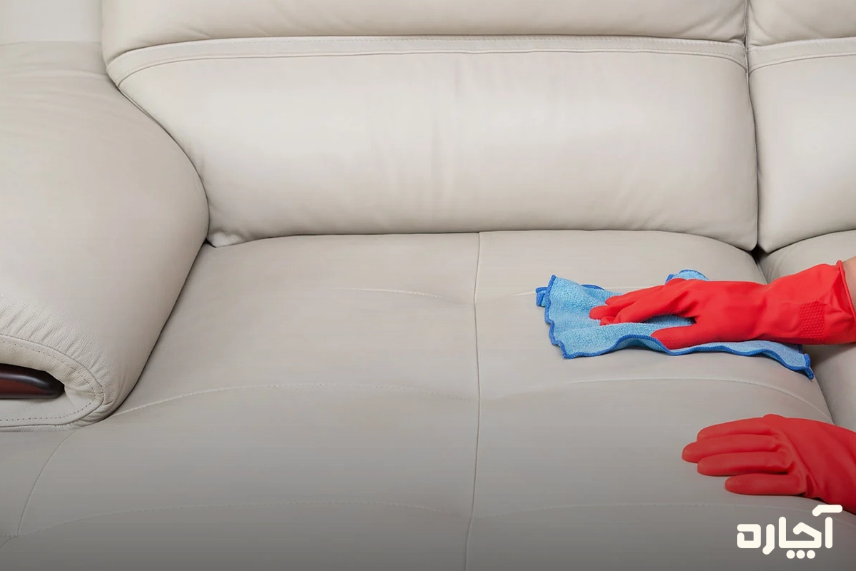 توجه به نکات ایمنی در نحوه استفاده از اسپری لکه بر مبل