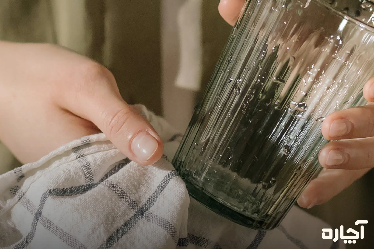 از بین بردن بوی بد لیوان با خشک کردن آن