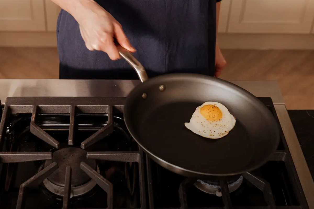 مضرات ظروف تفلون