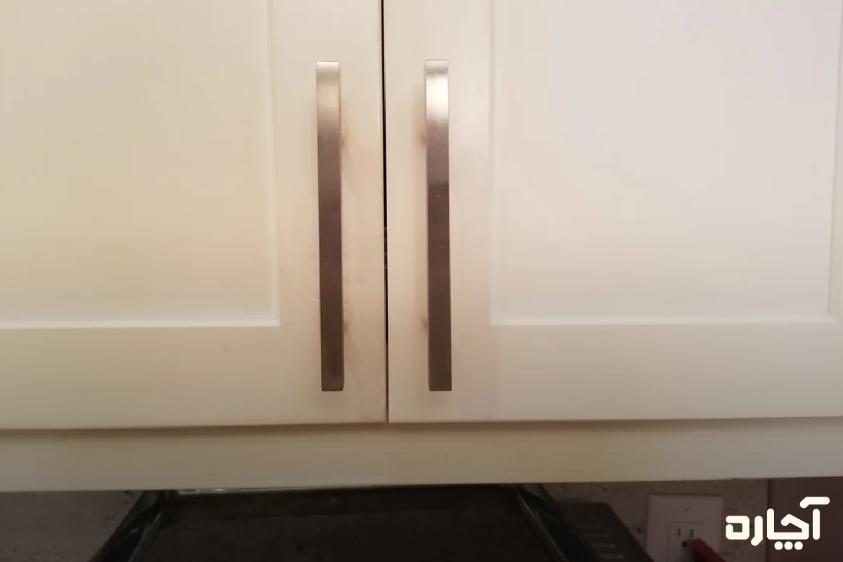 رفع زردی کابینت هایگلاس به دلیل بخار چربی و حرارت مداوم آشپزی
