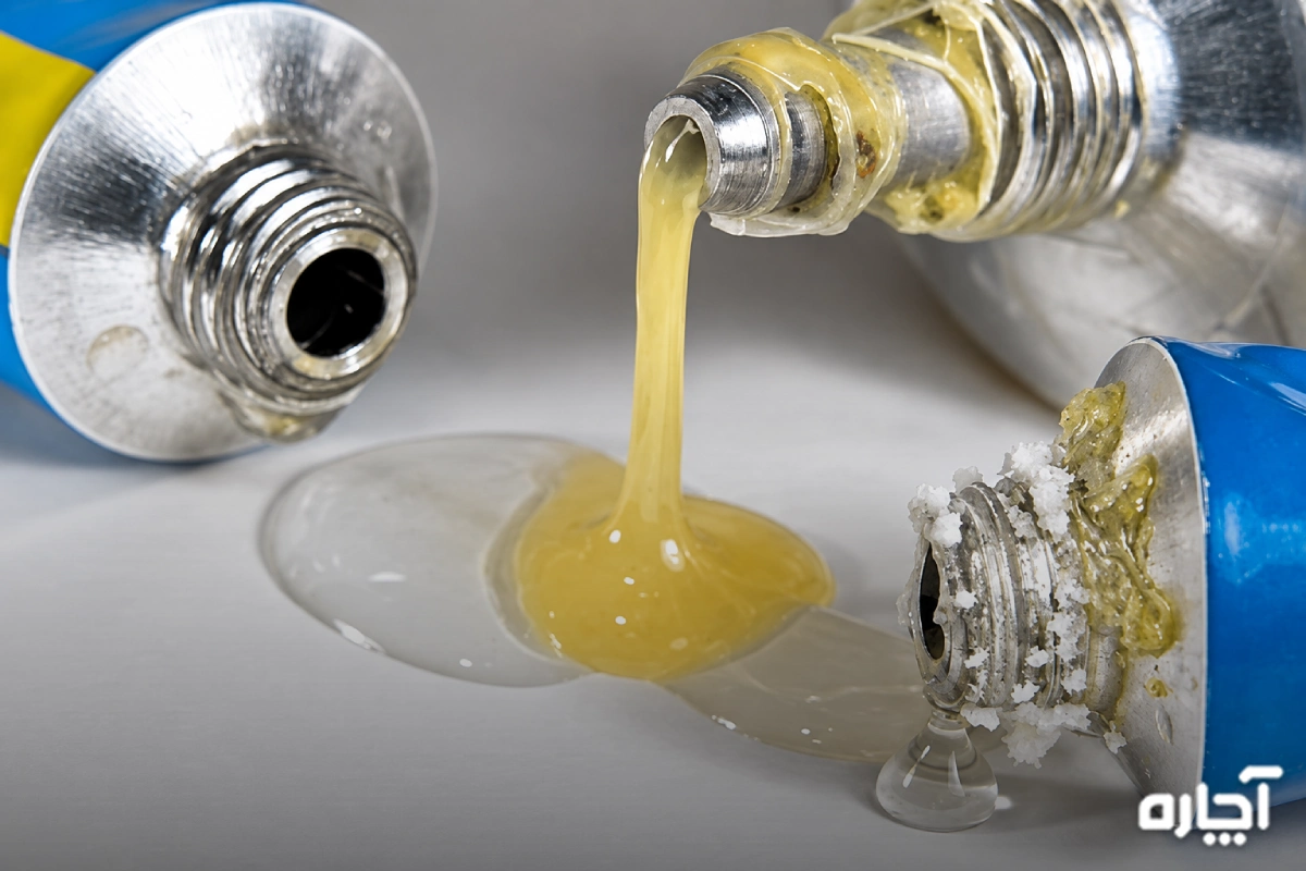 چگونه چسب را از روی فرش پاک کنیم