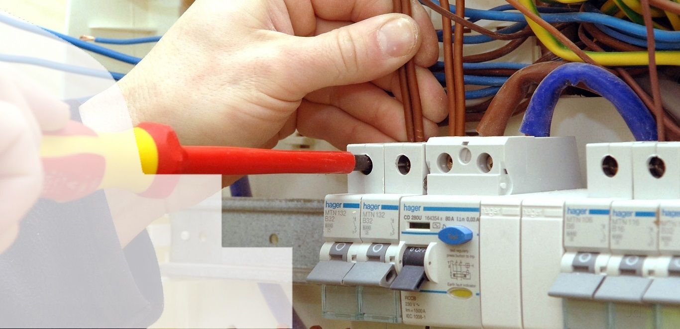 تصویر رفع اتصالی و قطعی برق (فوری)