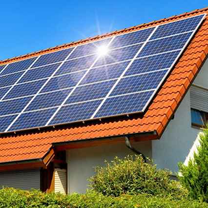 تصویر نصب پنل خورشیدی